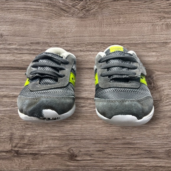 Saucony 9.5 (Tdler) Gray & Lime Sneakers with Velcro Straps. GUC. Ofrs welcome. - Picture 2 of 8